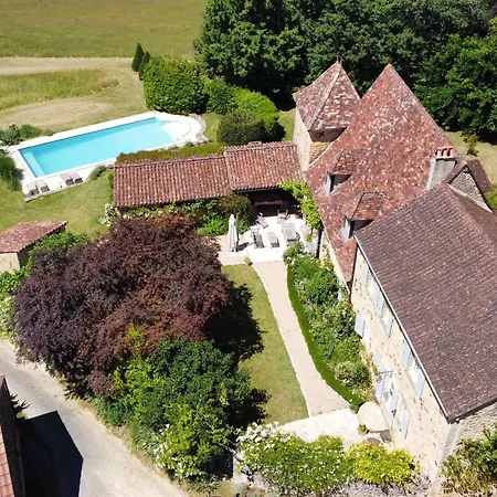 Avec Piscine Privee Et Parking A Sainte Alvere - Fr-1-824-4